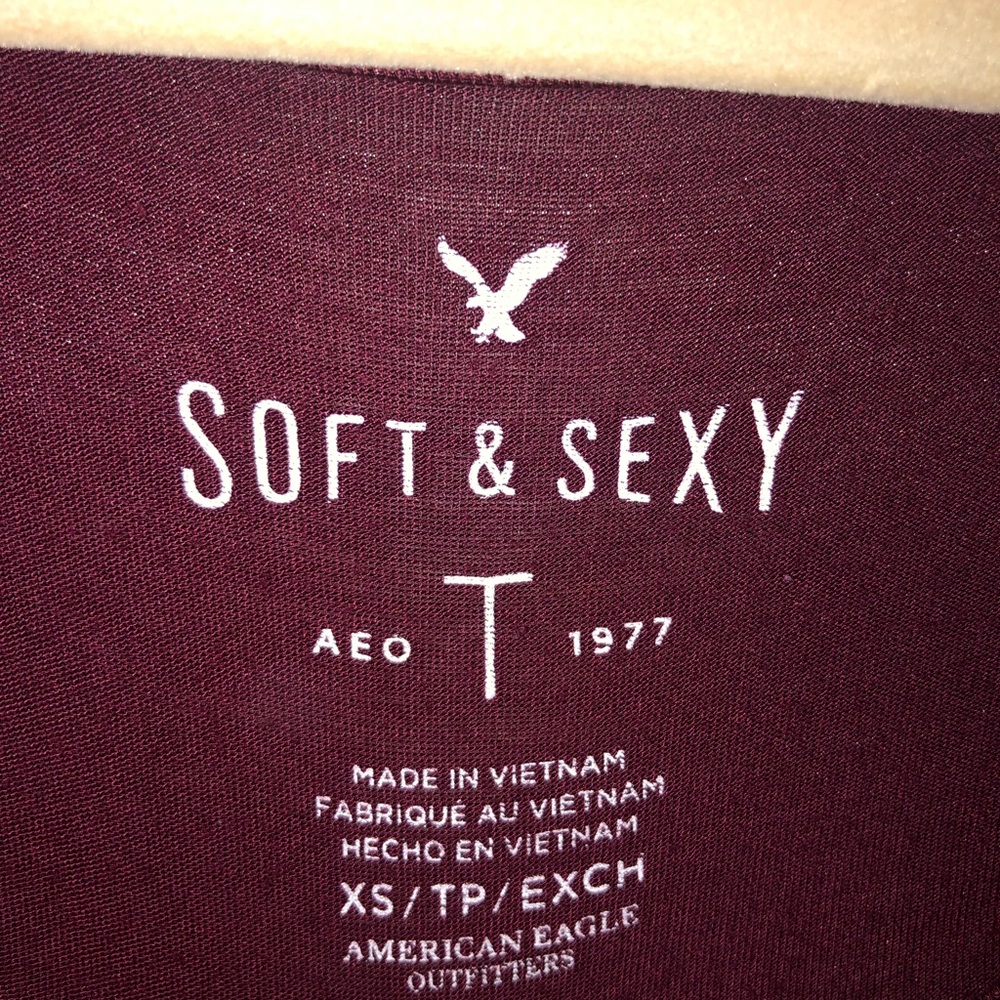 american eagle basic T - Picture 2 of 3